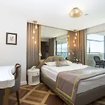 מלון Izmir Palas Hotel