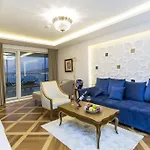 Izmir Palas Hotel מלון איזמיר