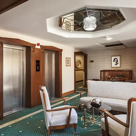 Izmir Palas Hotel 4* Измир