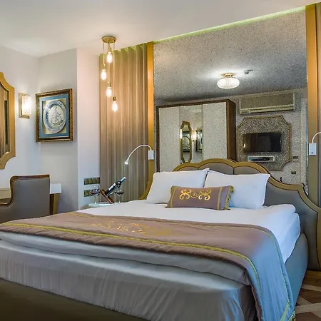 Izmir Palas Hotel 4*