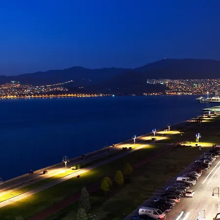 Izmir Palas Hotel 4* איזמיר