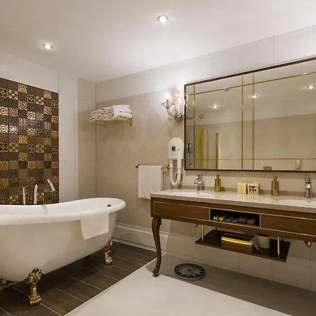 Otel Izmir Palas Hotel 4*