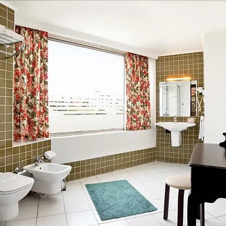 Отель Izmir Palas Hotel 4*