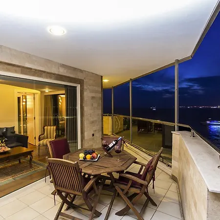 Izmir Palas Hotel 4*