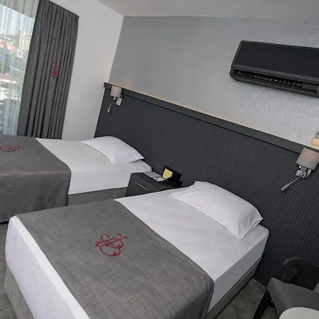 Izmir Palas Hotel איזמיר