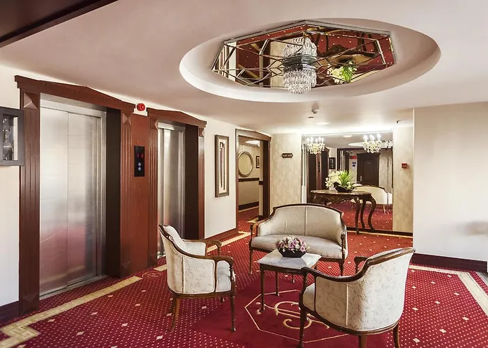 Izmir Palas Hotel Otel 4*
