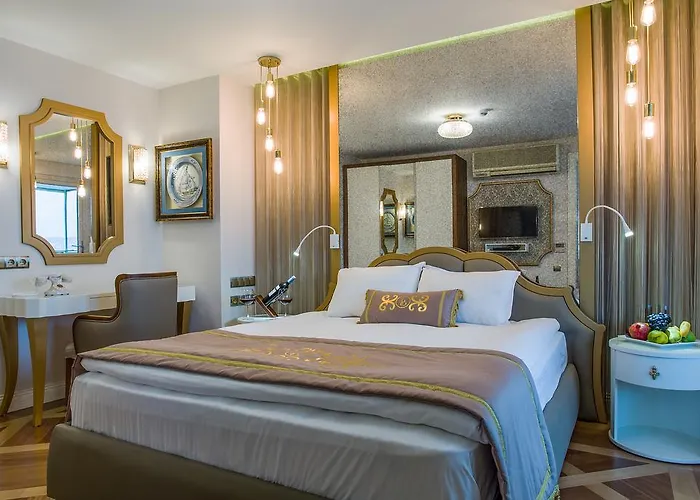 Izmir Palas Hotel 4*