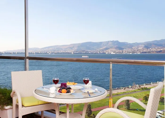 Otel Izmir Palas Hotel 4*