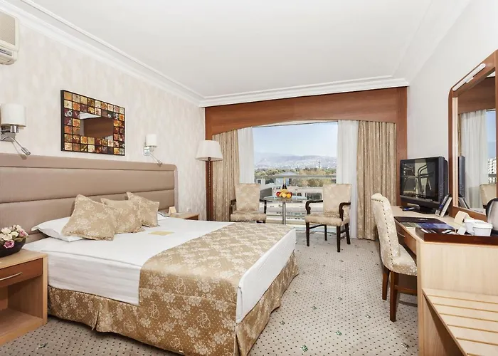Otel Izmir Palas Hotel 4*
