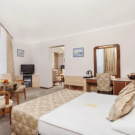 伊兹密尔帕拉斯酒店 酒店 4*