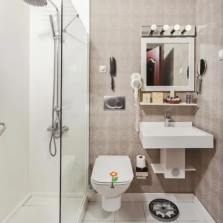 伊兹密尔帕拉斯酒店 酒店