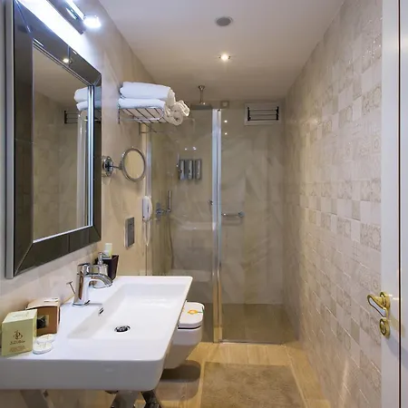 Izmir Palas Hotel 4*