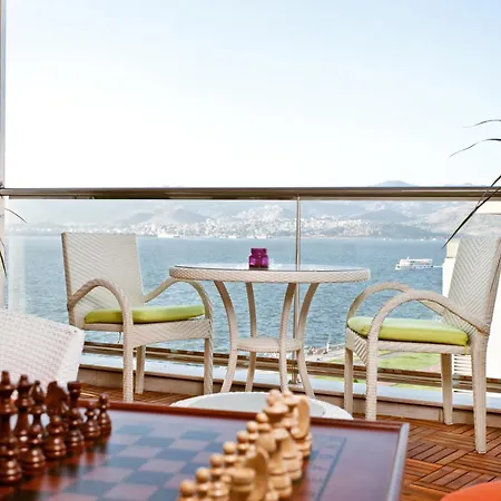 Izmir Palas Hotel 4*