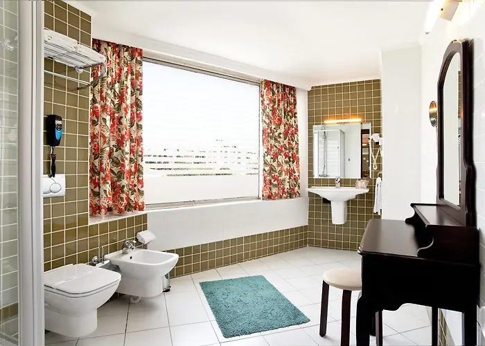 Hotel Izmir Palas Hotel 4*