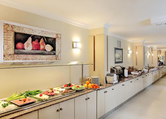 Izmir Palas Hotel 4*