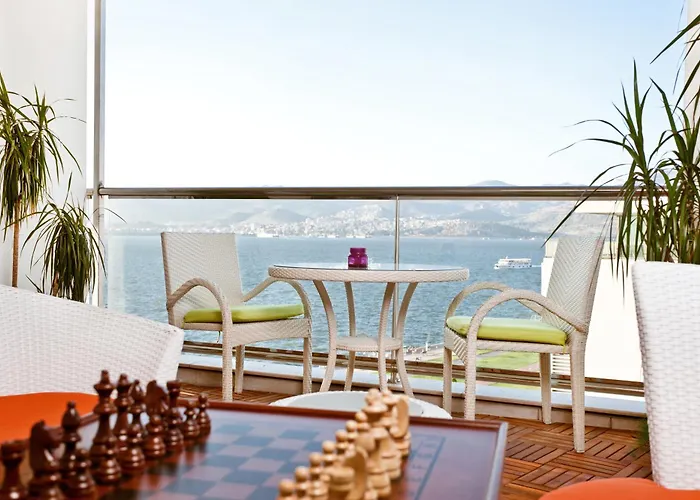 Izmir Palas Hotel 4*